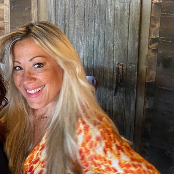 Meet your Posher, Monica - Picture 1 of 7